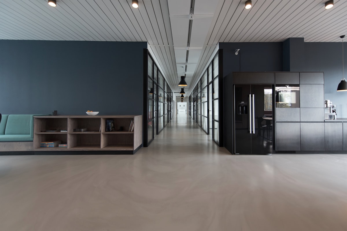 CLKJ Launches EcoLux Collection: Sustainable Luxury Display Showcases for the Modern Retailer